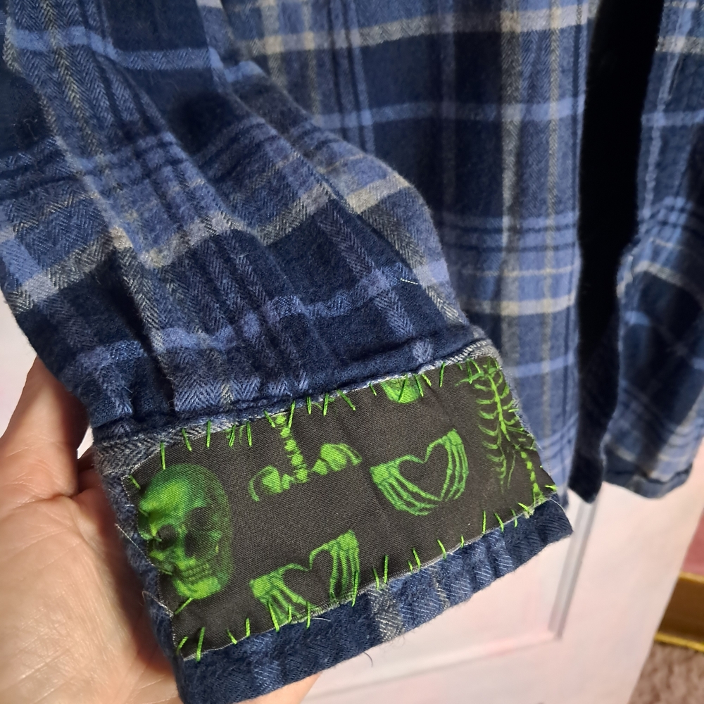 Custom RAGE Wizard Of Oz Horror Meme Flannel! OOAK Unique Fandom Wear! Unisex! - Picture 5 of 7